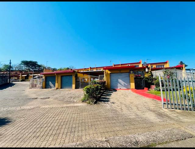 3 BEDROOM HOUSE FOR SALE IN NEWLANDS WEST